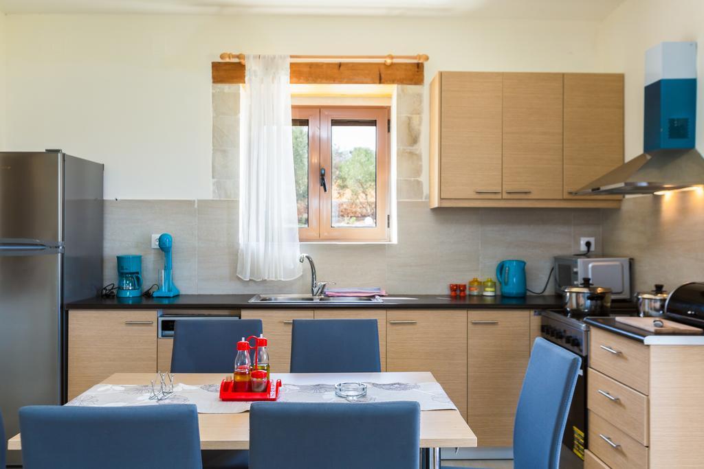Dimokritos Villas, A Homestay Experience, By Thinkvilla Angeliana  Ngoại thất bức ảnh