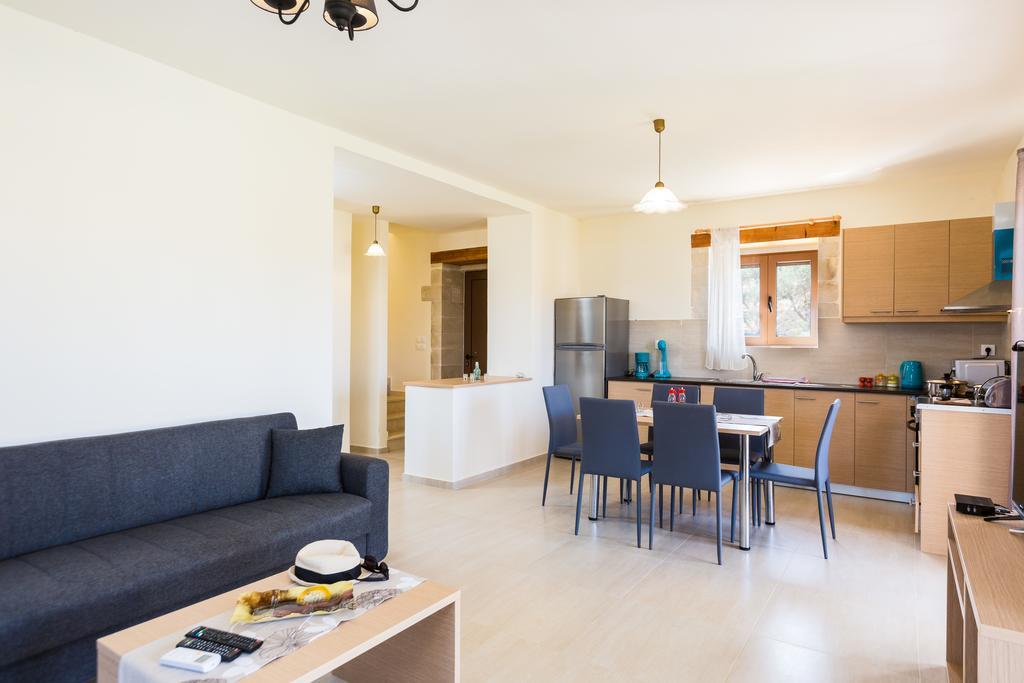 Dimokritos Villas, A Homestay Experience, By Thinkvilla Angeliana  Ngoại thất bức ảnh